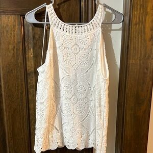 Elegant White Lace Sleeveless Top